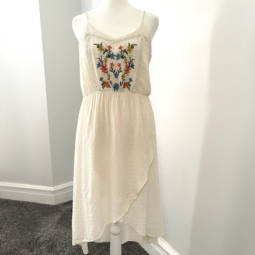 Miss Me Dress Womens Medium Embroidered Swiss Dot Hi Low Hem Lined Beige Cream